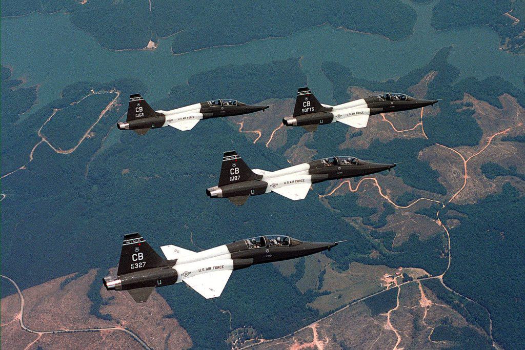 BogiDope, 4 T-38s from Columbus AFB in fingertip formation.