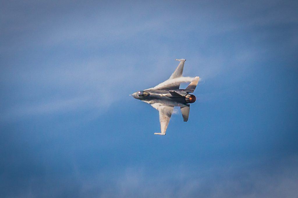 BogiDope, an F-16 executing a hard left turn. 